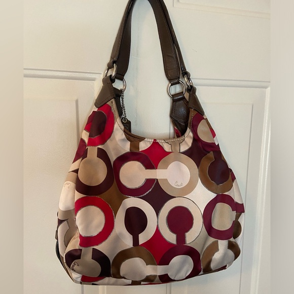 Coach Madison Grapic Op Art Maggie Shoulder Bag Purse - Picture 12 of 12